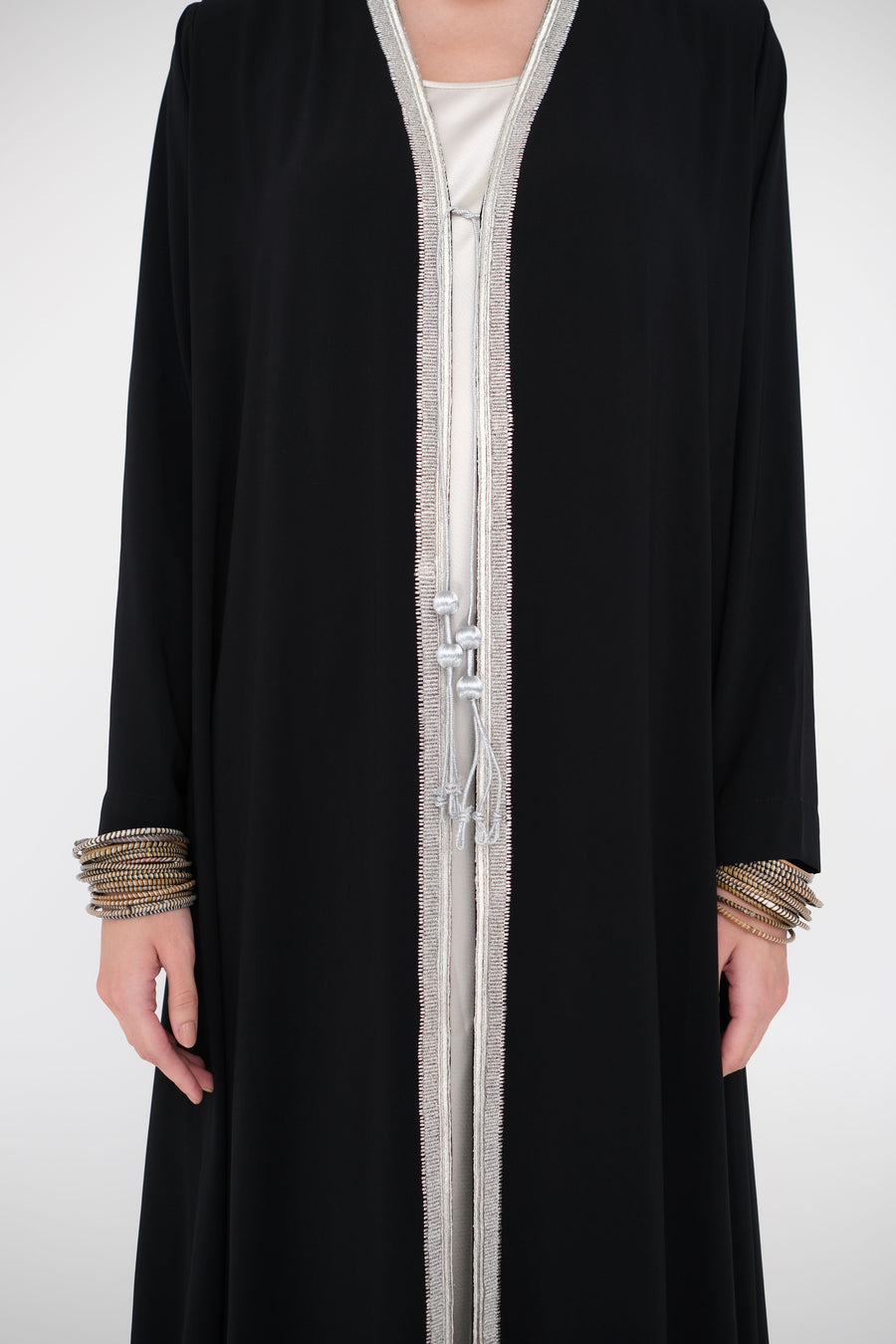 MINIMAL BISHT