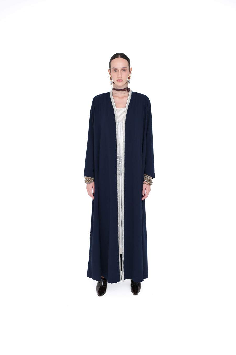 MINIMAL BISHT