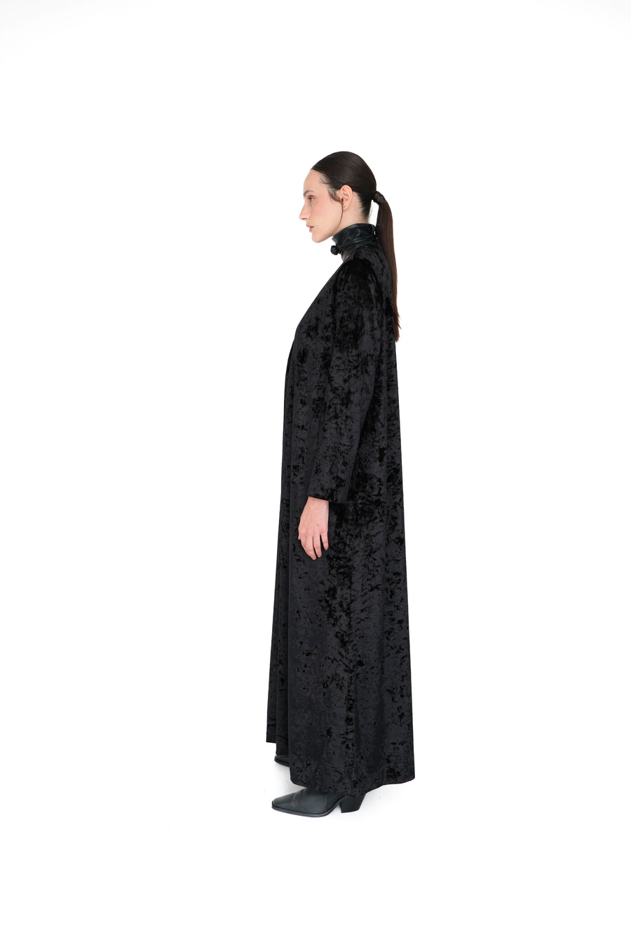 CRUSHED VELVET ABAYA