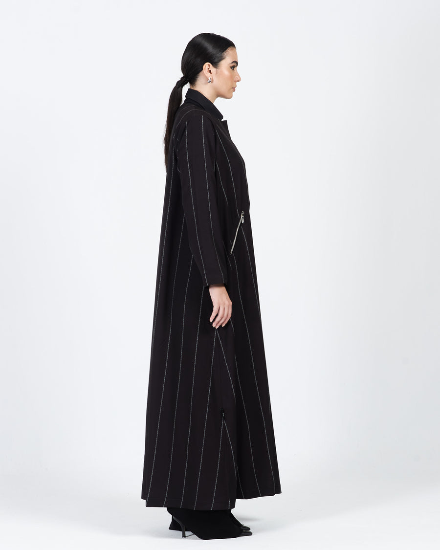 STRIPED DIAGONAL ZIPPER POCKET ABAYA