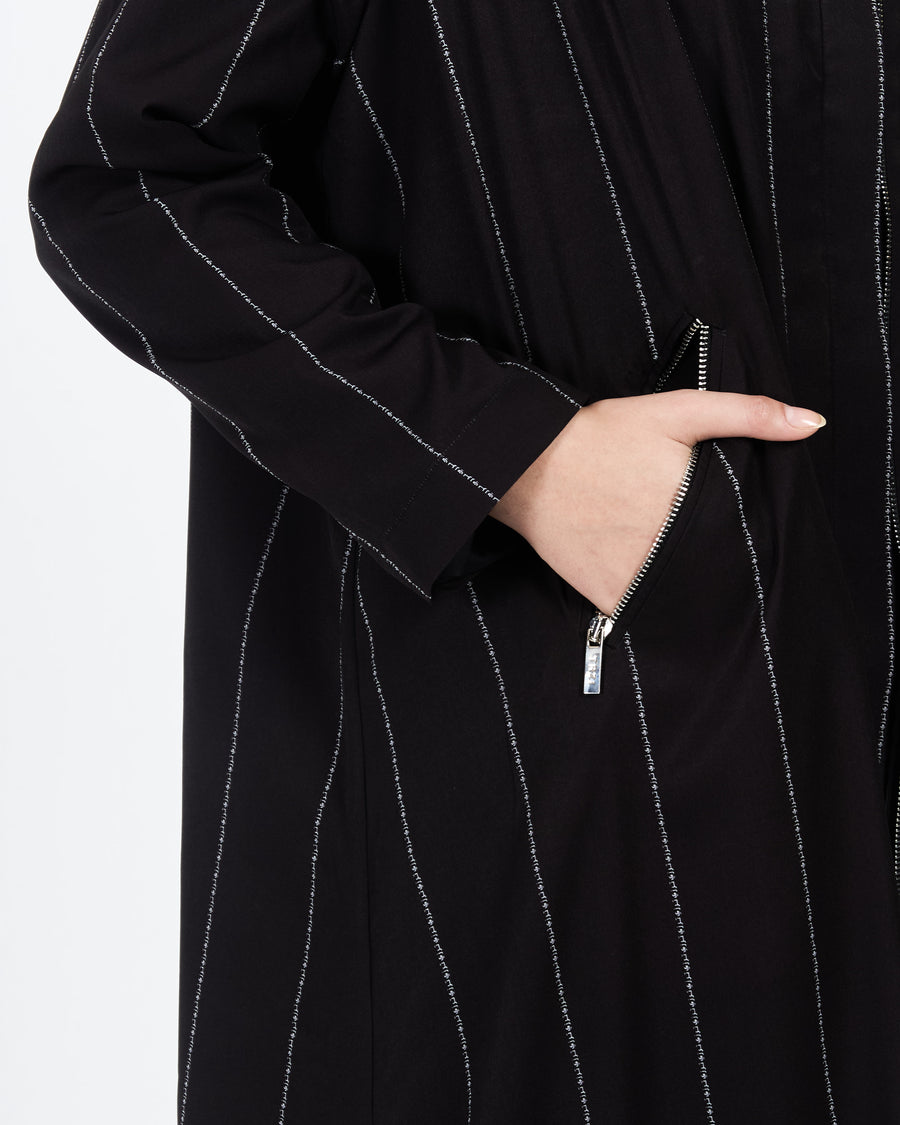 STRIPED DIAGONAL ZIPPER POCKET ABAYA