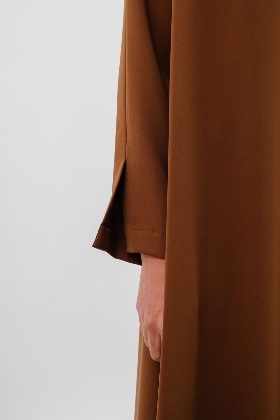 OFFSET SLIT ABAYA
