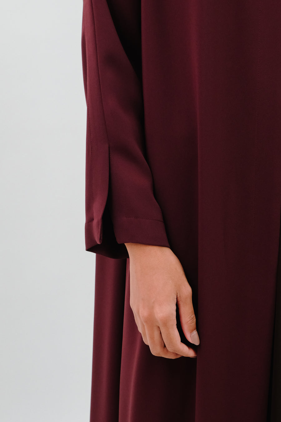 OFFSET SLIT ABAYA