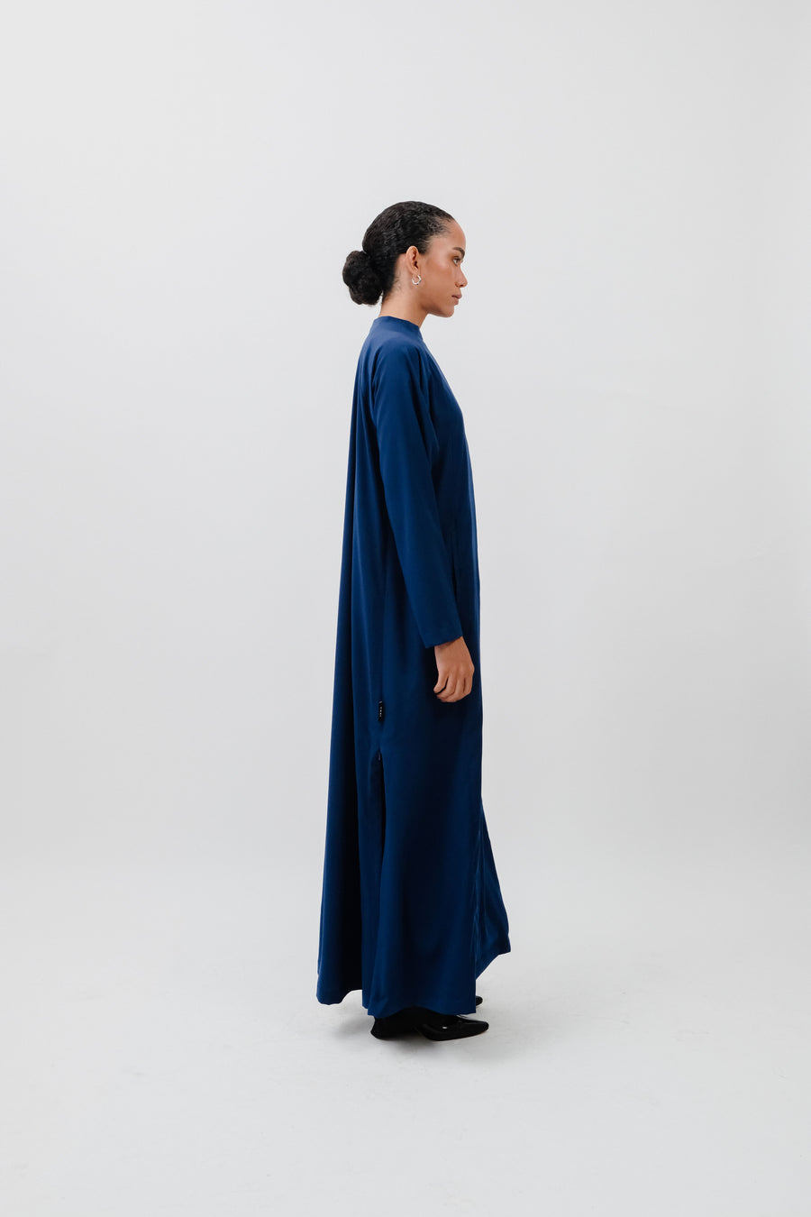 THE RAGLAN ABAYA