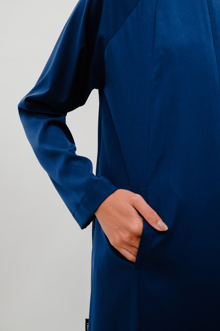 THE RAGLAN ABAYA