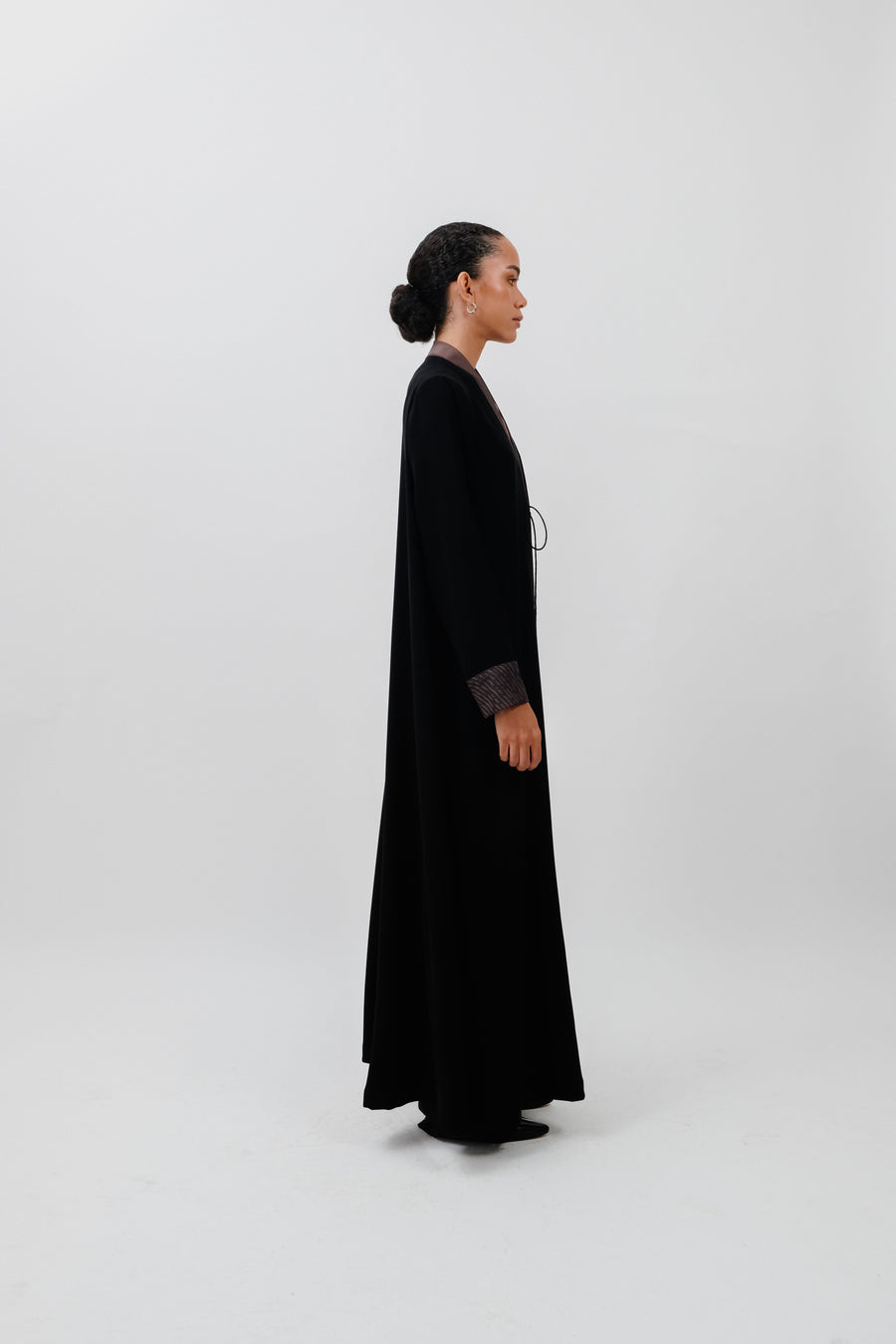 THE FINGERPRINT TIE ABAYA