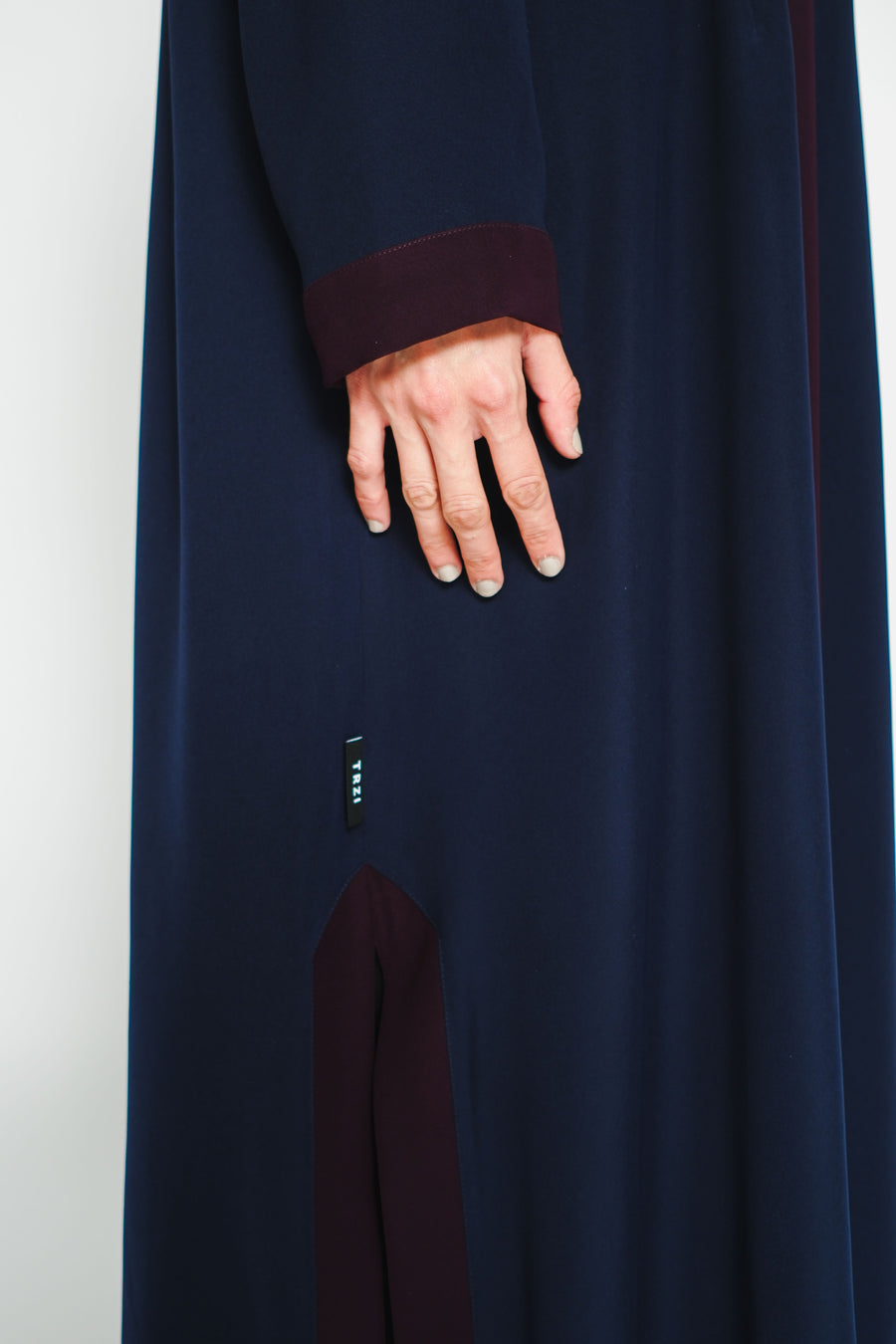 CONTRAST PANEL ABAYA