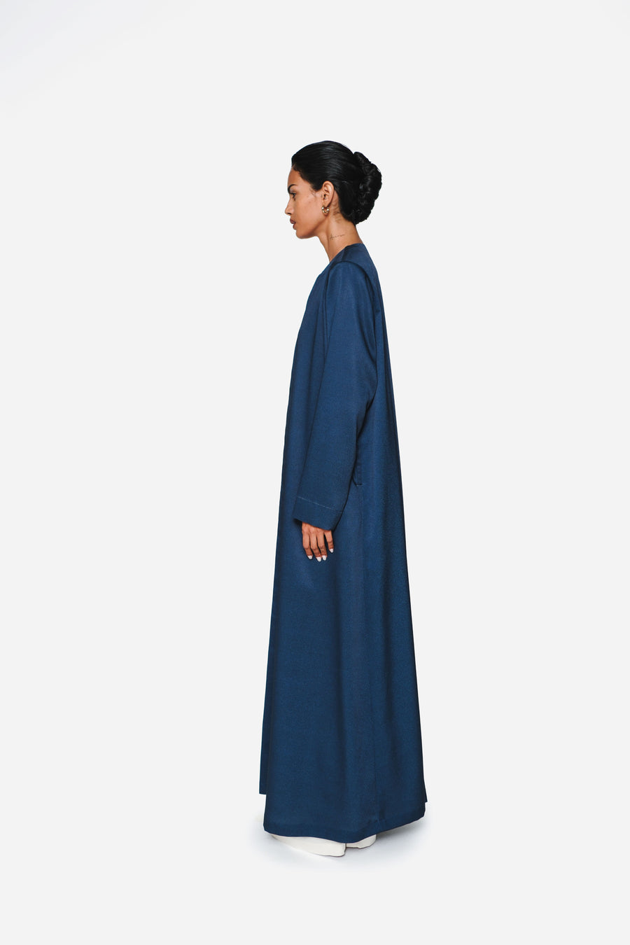 ROUND-NECKLINE PADDED SHOULDERS