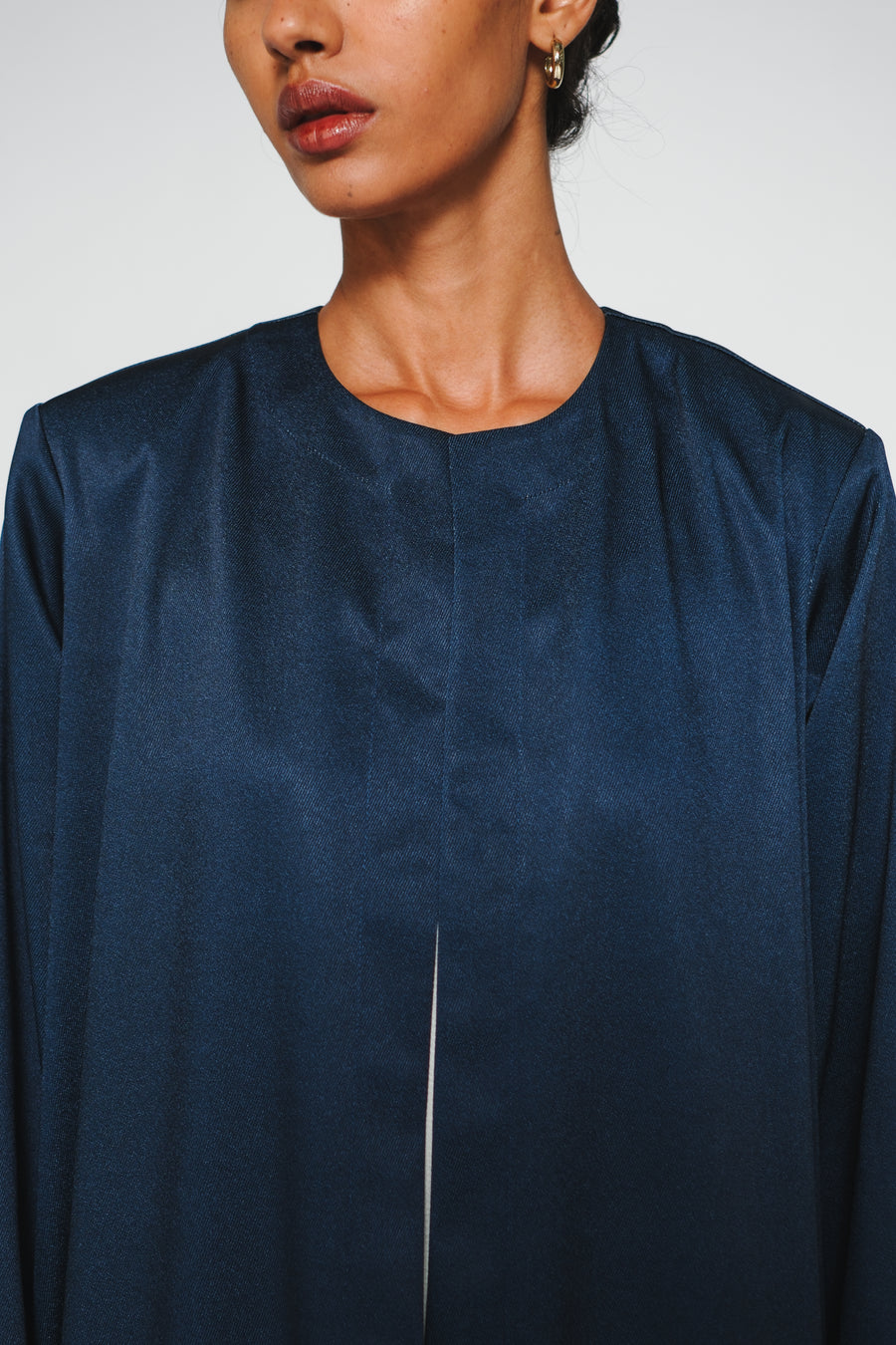 ROUND-NECKLINE PADDED SHOULDERS