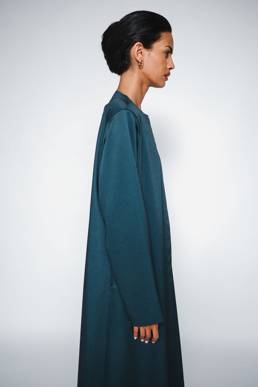 ROUND-NECKLINE PADDED SHOULDERS