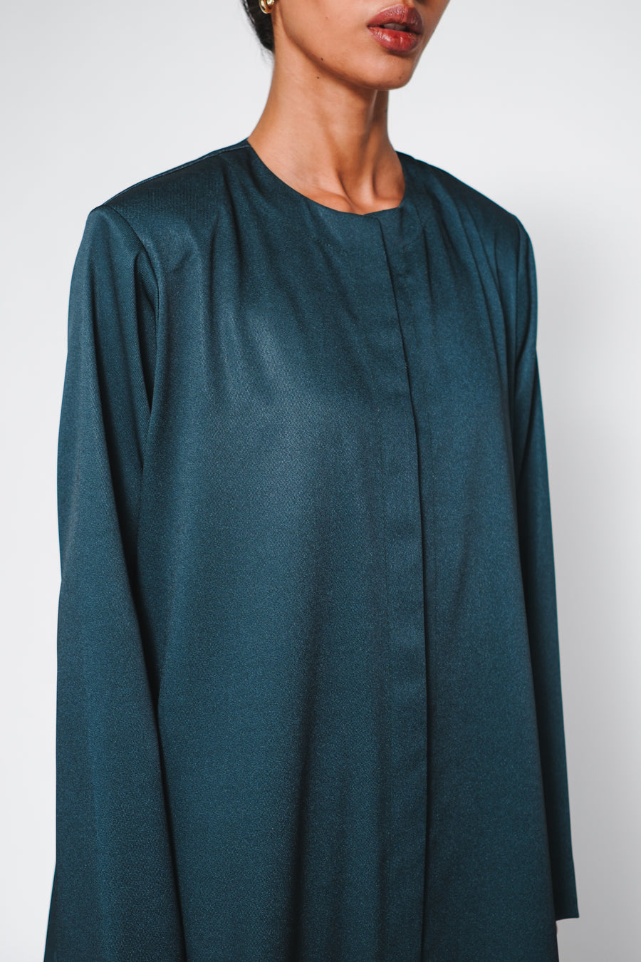 ROUND-NECKLINE PADDED SHOULDERS