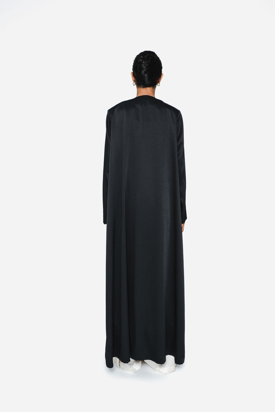 ROUND-NECKLINE PADDED SHOULDERS