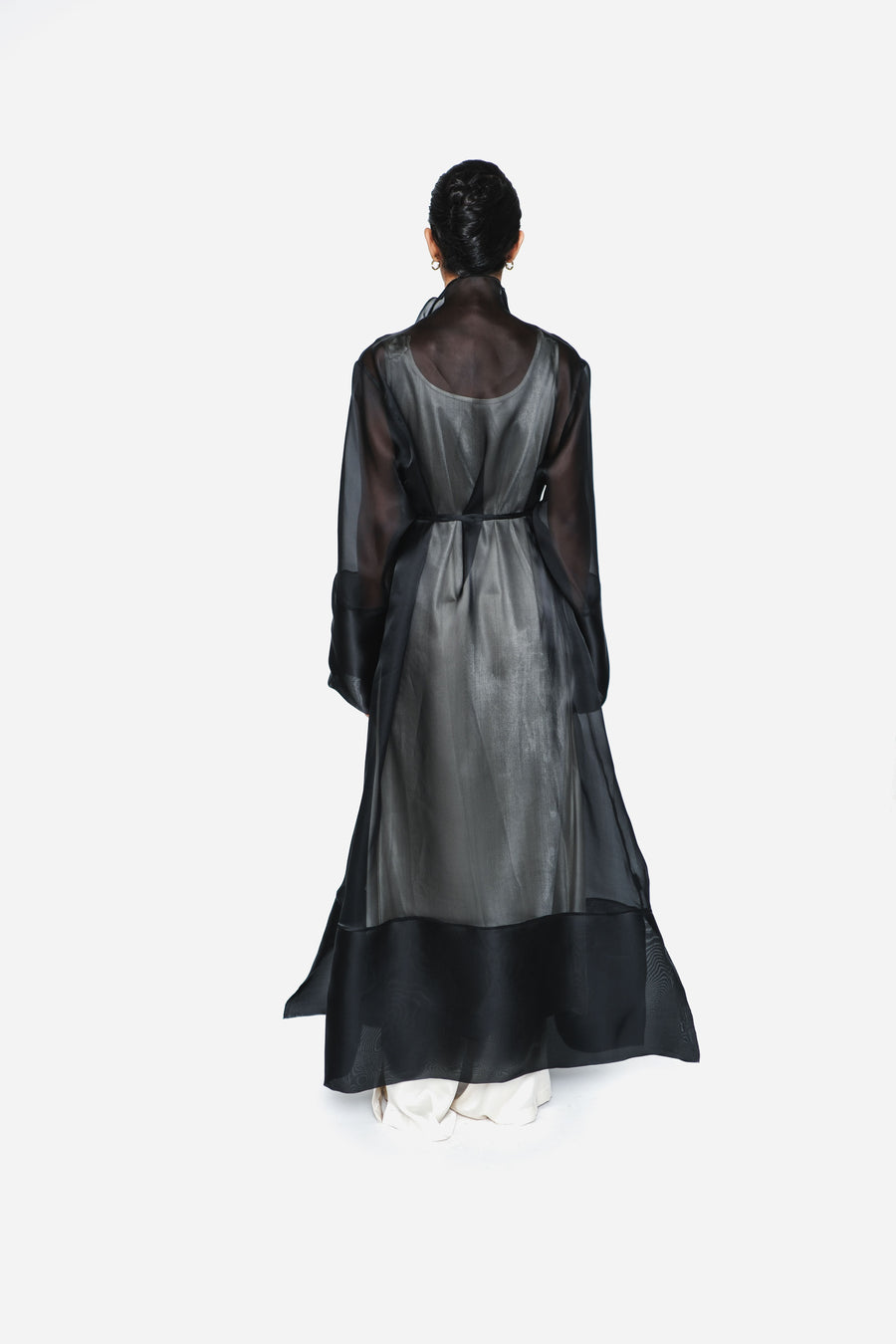 THE ORGANZA ROBE