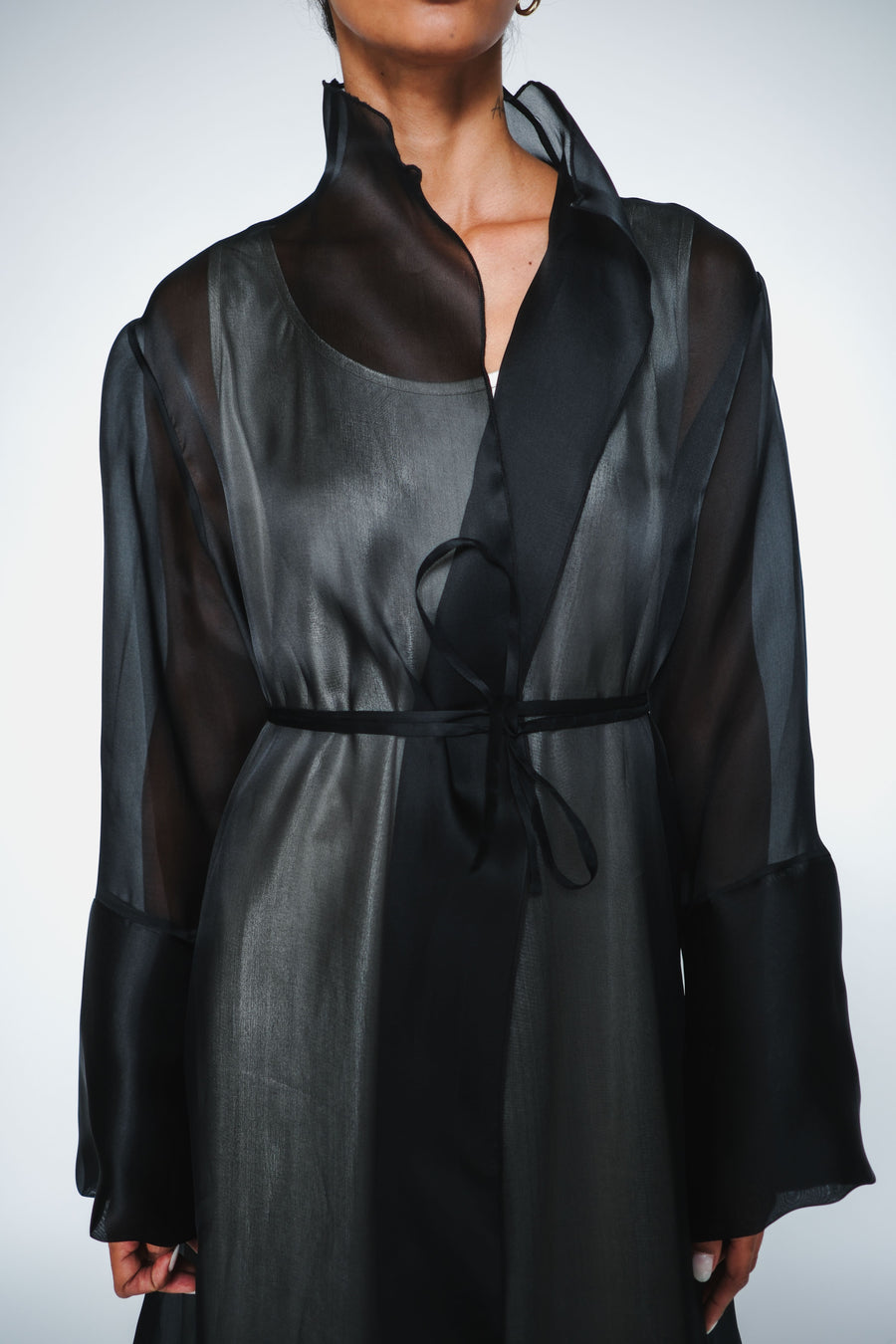 THE ORGANZA ROBE