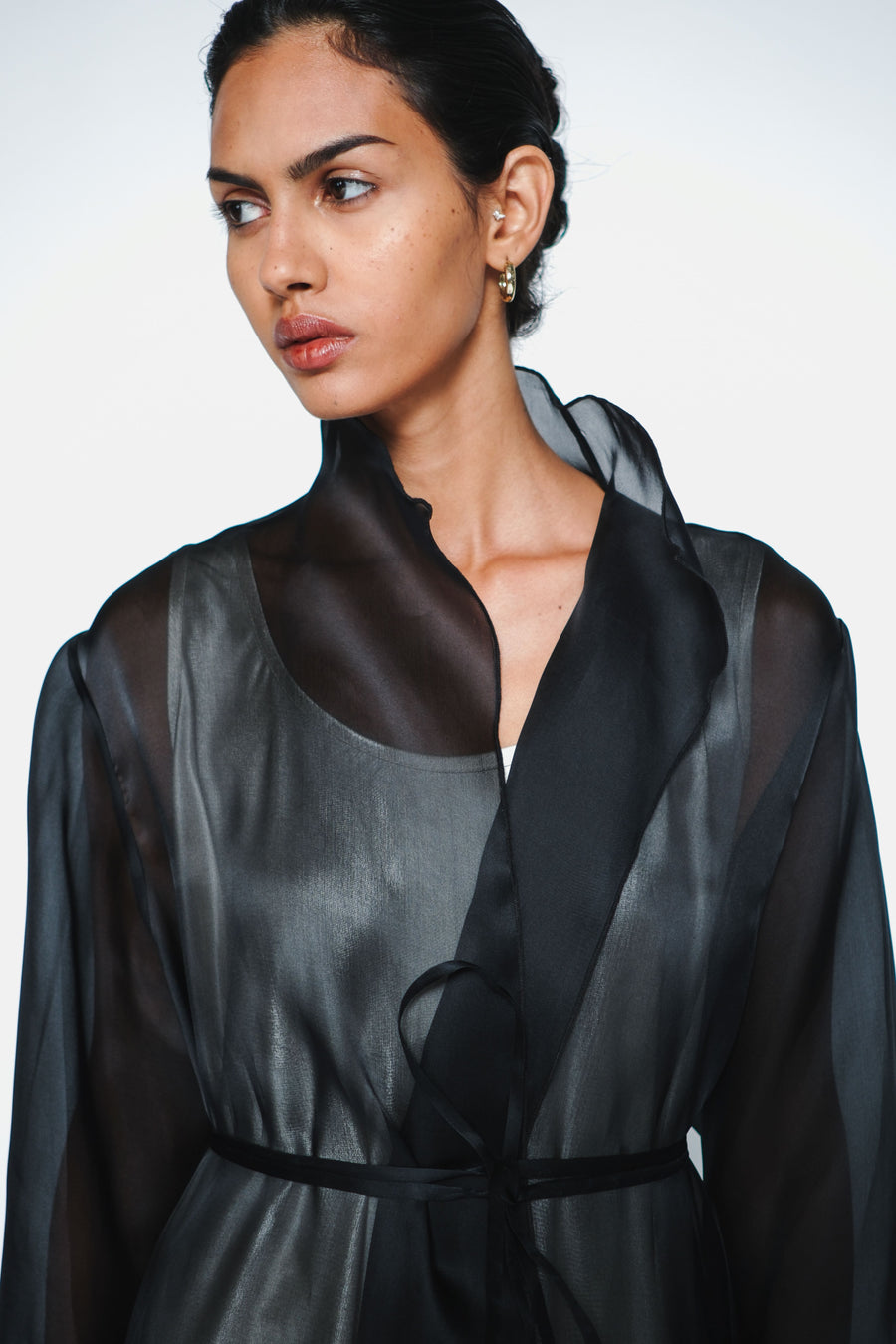 THE ORGANZA ROBE