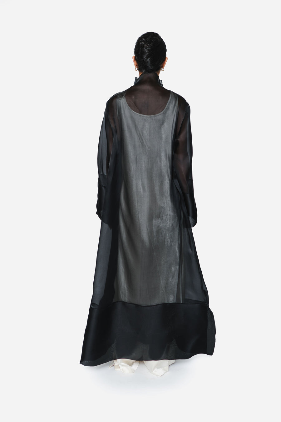 THE ORGANZA ROBE