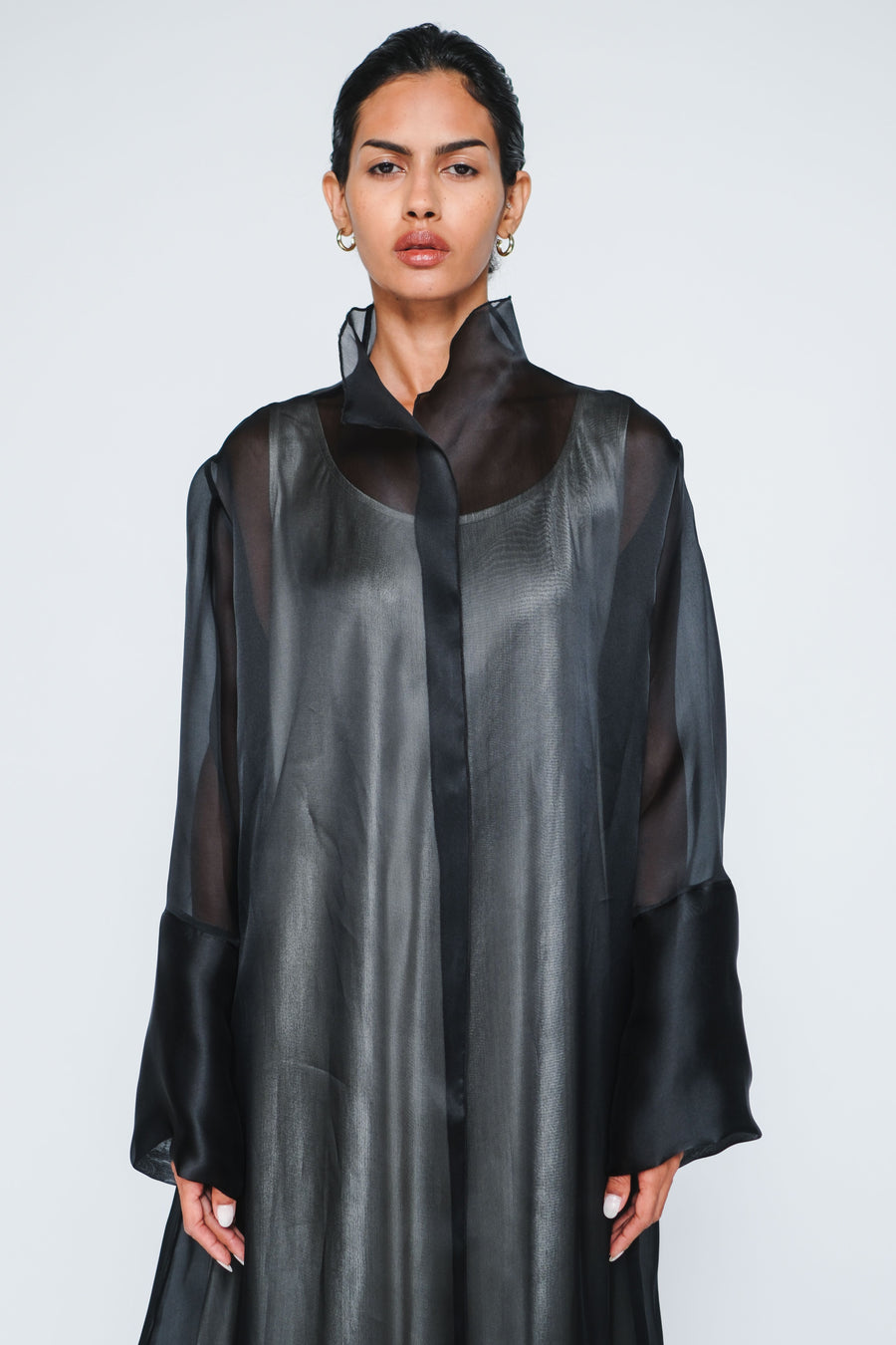 THE ORGANZA ROBE