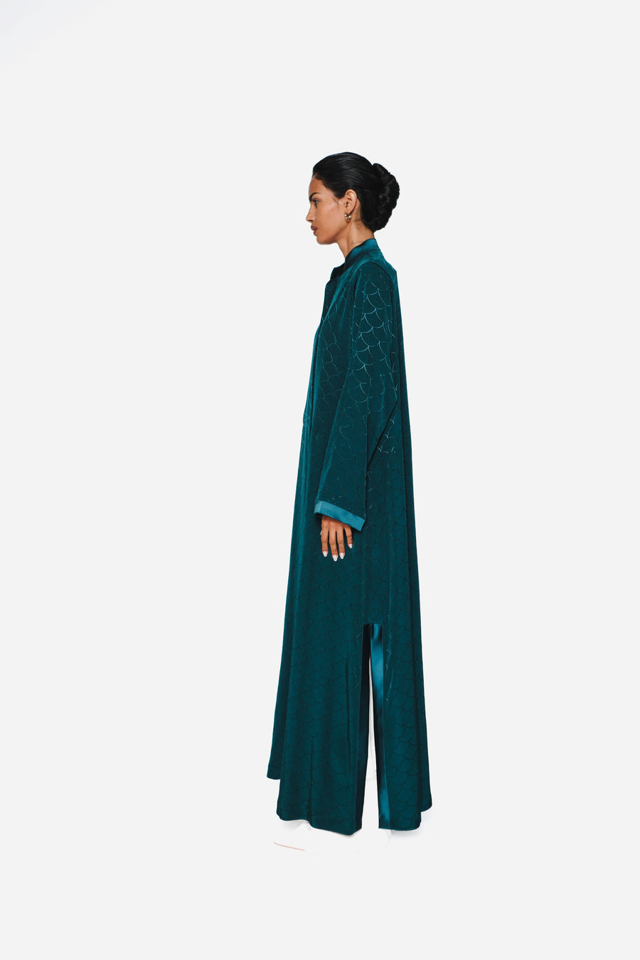 INVERTED SEMI-CIRCLE ABAYA