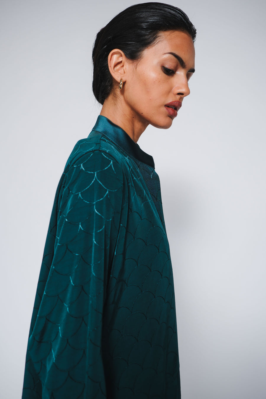 INVERTED SEMI-CIRCLE ABAYA